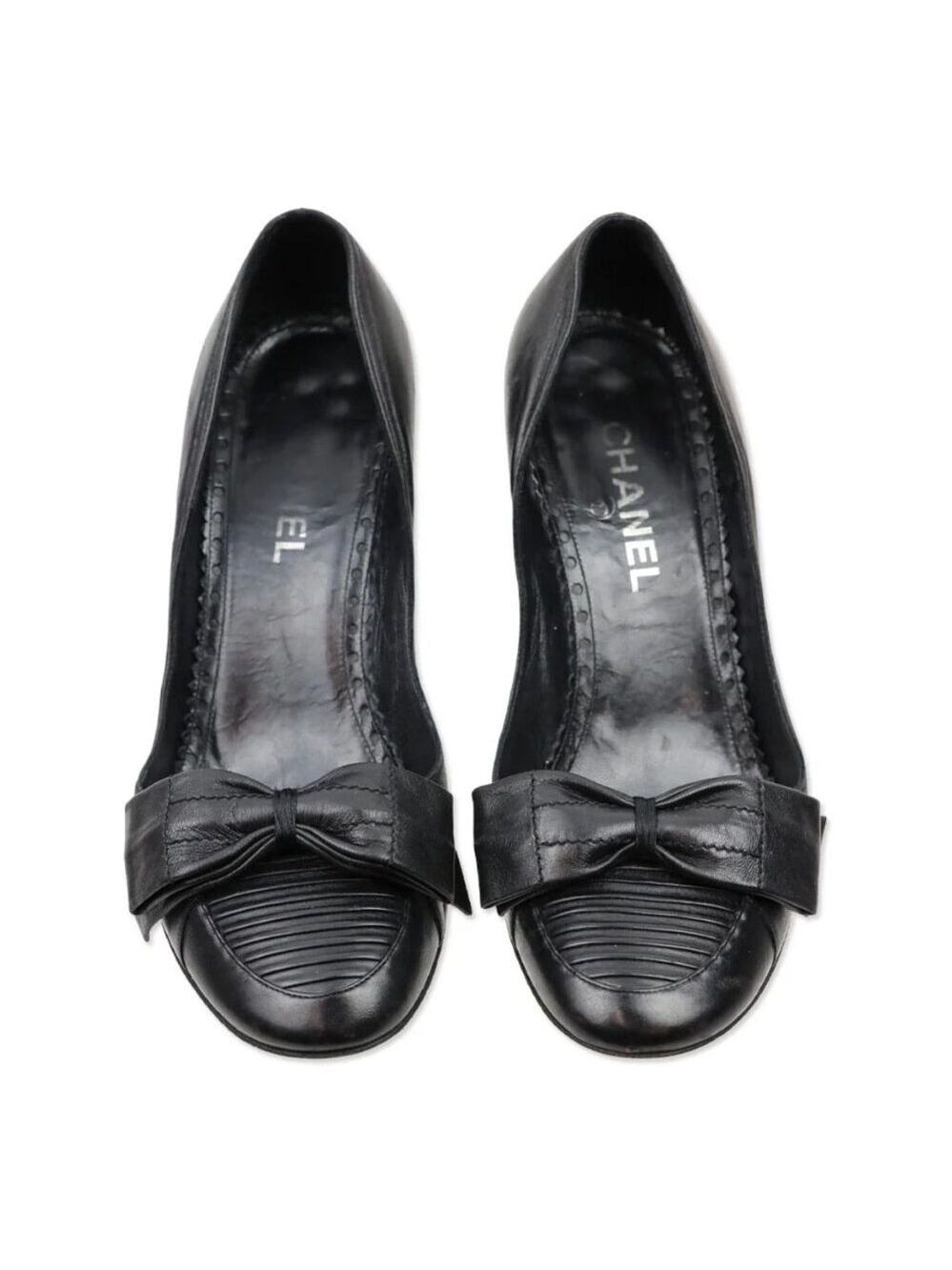 Chanel Vintage 2000s Leather Ribbed Toe Bow Pumps EU 38 Heel 3.75" MSRP $1050
